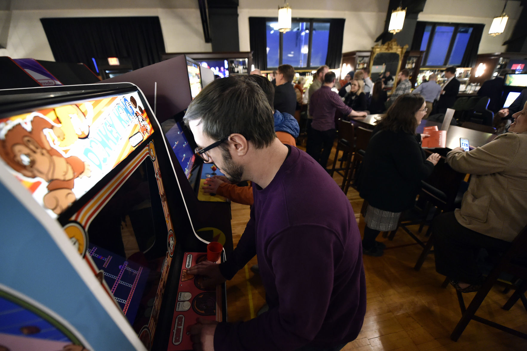 Decades Restaurant, Bar, Arcade and Bowling Alley